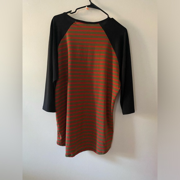 5 for 25 🎃 Lularoe Randy baseball striped T-shirt in like New Condition - Picture 4 of 6